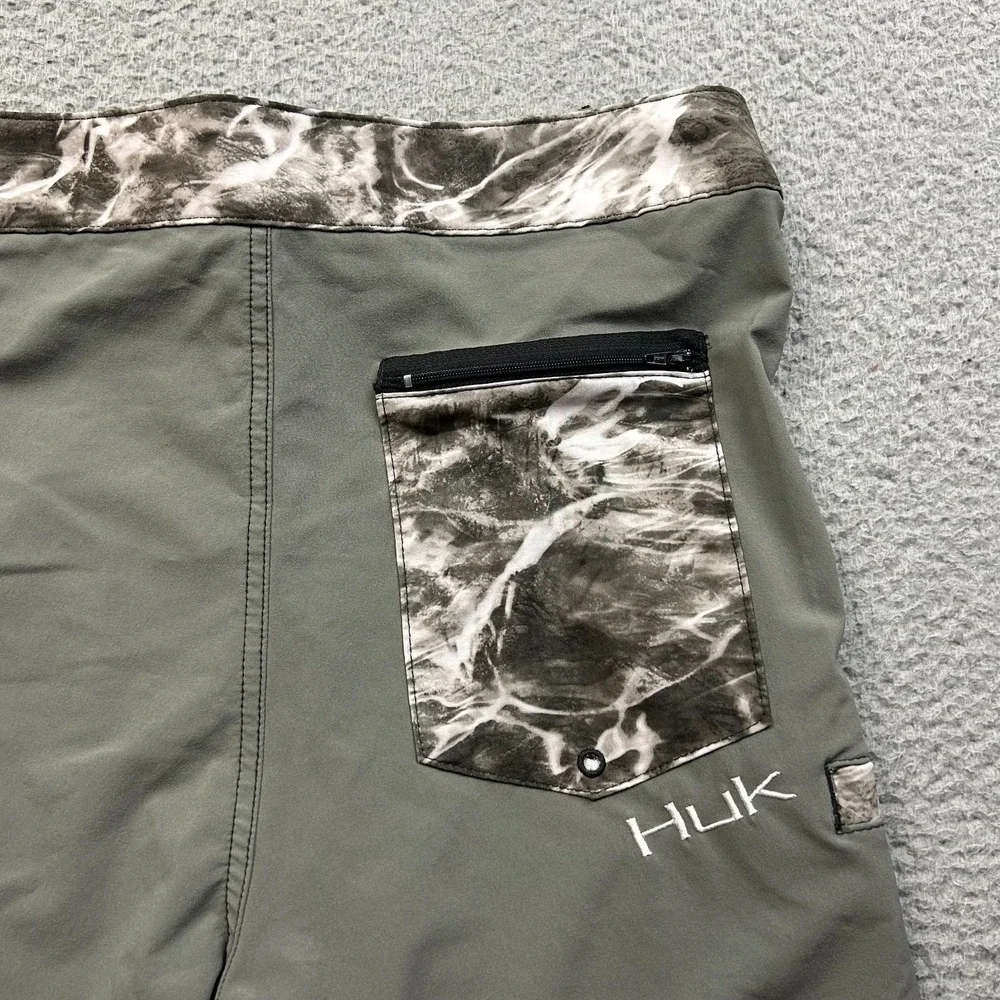 Huk Fishing Board Shorts Mens 30 Multi Elements Camo Performance Swim